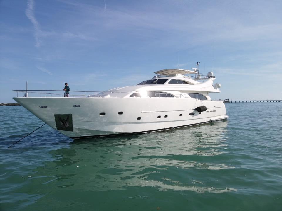 yachts for rent tampa