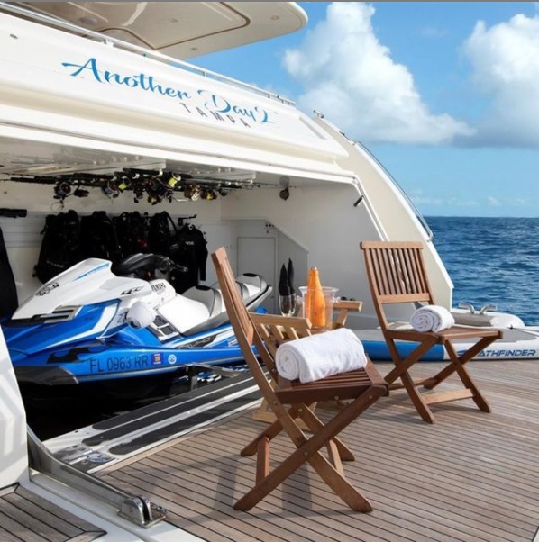 tampa luxury yacht rentals with jetski